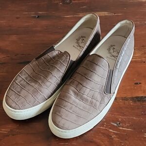 Brown Crocodile Pattern Slip-On Shoes